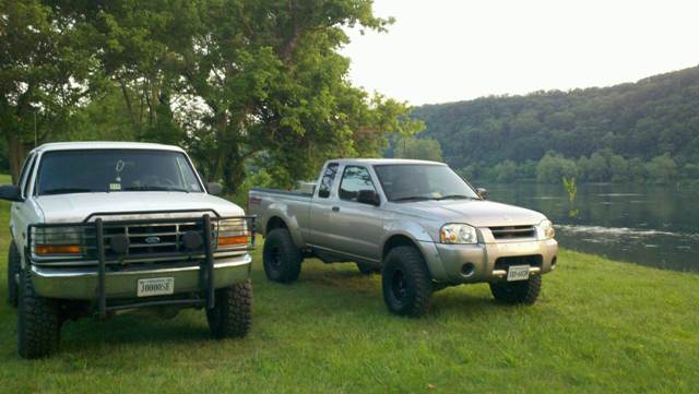 With Ricks Bronco at the river